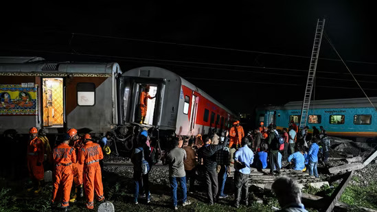 Tamil Nadu Train Accident: 12 Coaches Derail, 19 Injured, Probe Underway