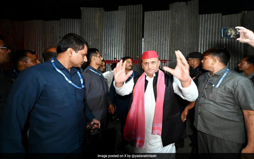 Akhilesh Yadav On Warpath Over Tin Sheets’ Barricade At JP Narayan Museum